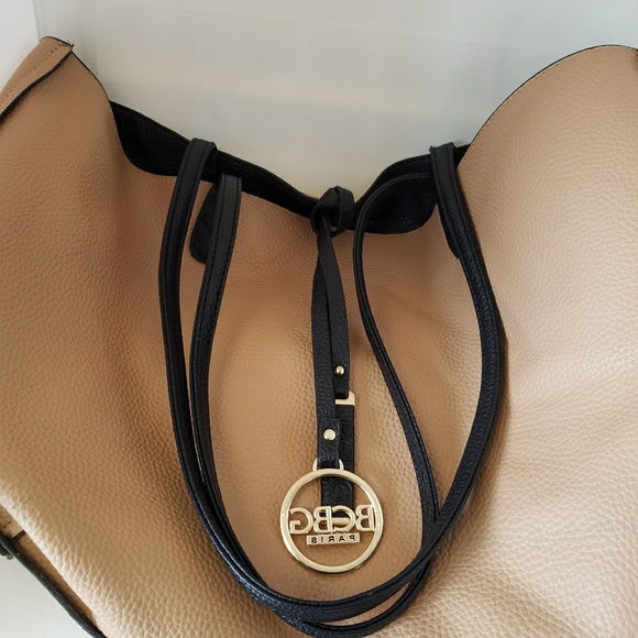 BCBG Handbags - BCBG PARIS Reversible Tote. BCBG Handbags - BCBG PARIS Reversible Tote.